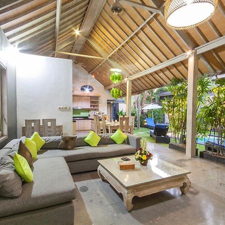 Villa Jalak Seminyak  Exterior photo